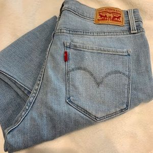 ~Levi’s~ 311 Shaping Skinny Jeans